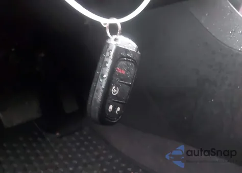 2020 Jeep Cherokee Latitude Plus 4X4 z USA, uszkodzony, nr VIN 1C4PJMLB4LD586912